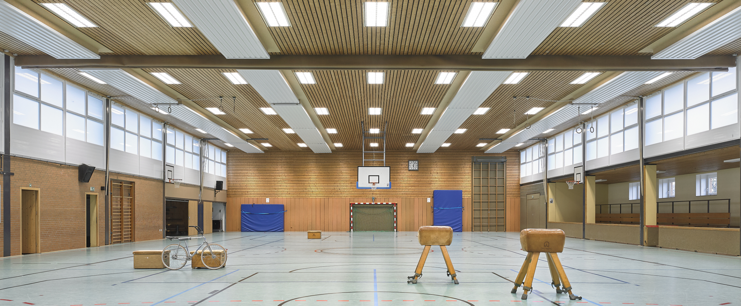 Sporthalle ATM, LED-Umrüstungssatz